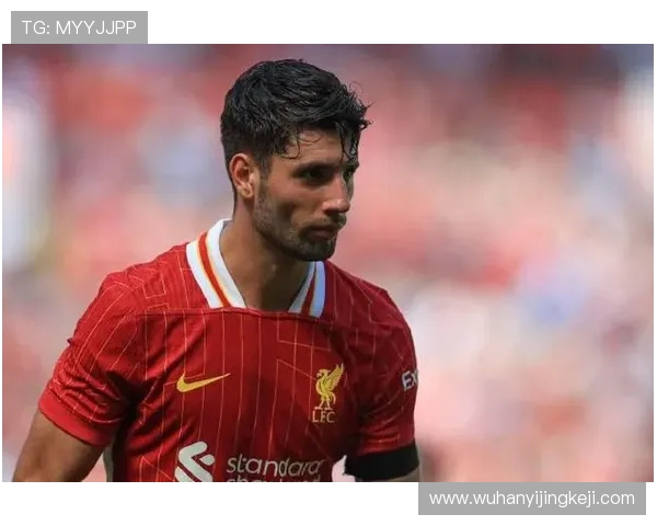 英超官方认定索博斯洛伊对加纳乔接触轻微未构成犯规引发球迷热议